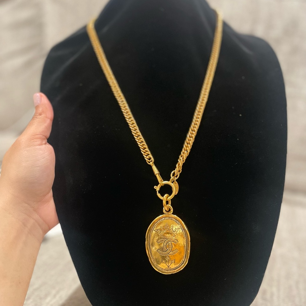 Vintage Chanel 24 KT Gold Plated Royal Crown CC Long Necklace